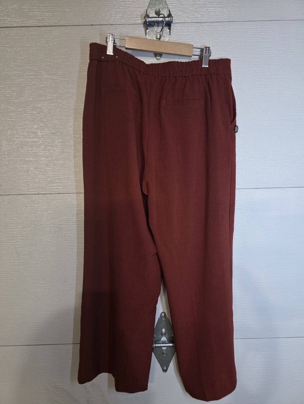 Haver & Blair Wide-Leg Button-Accent Pants in Burgundy - Picture 2 of 4